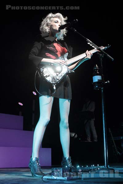 ST VINCENT - 2014-02-18 - PARIS - La Cigale - 